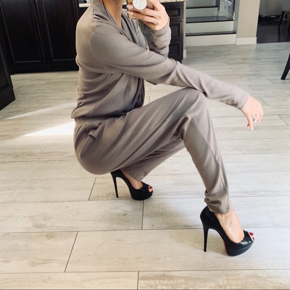 LAST▫️CLOVE Jumpsuit in Taupe - Picture 4 of 5